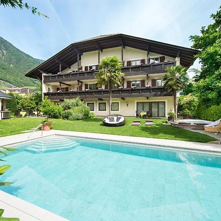 Hotel Verena Lana Bagian luar foto