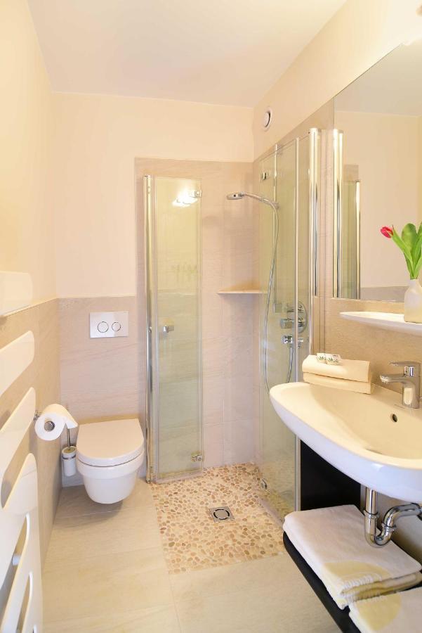 Hotel Verena Lana Bagian luar foto